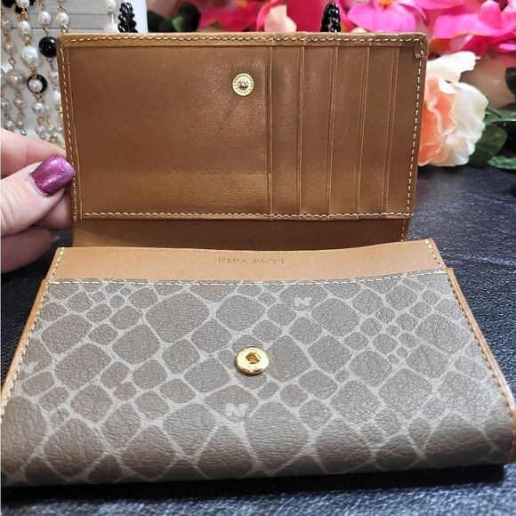 NWOT Nina Ricci Wallet - Picture 10 of 16